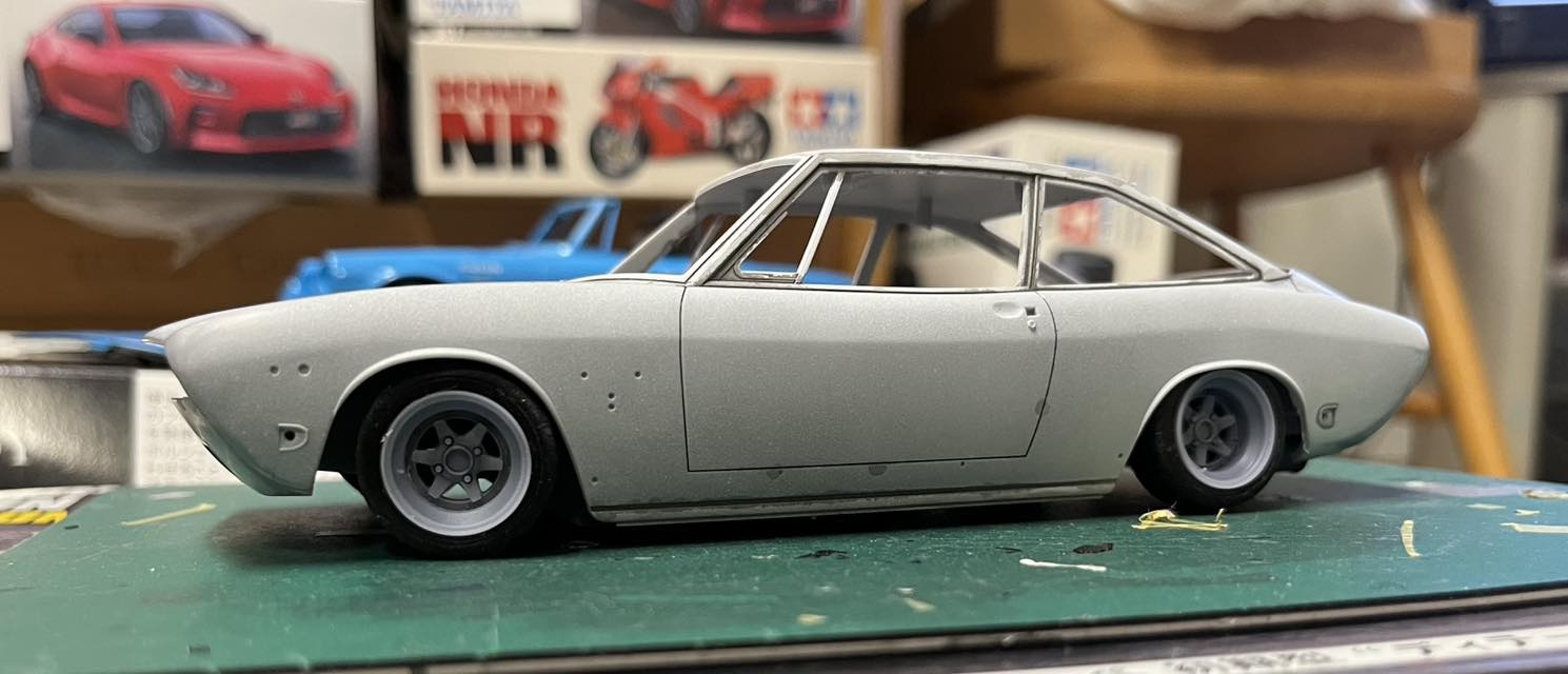 Hasegawa Isuzu 117 coupe model car build