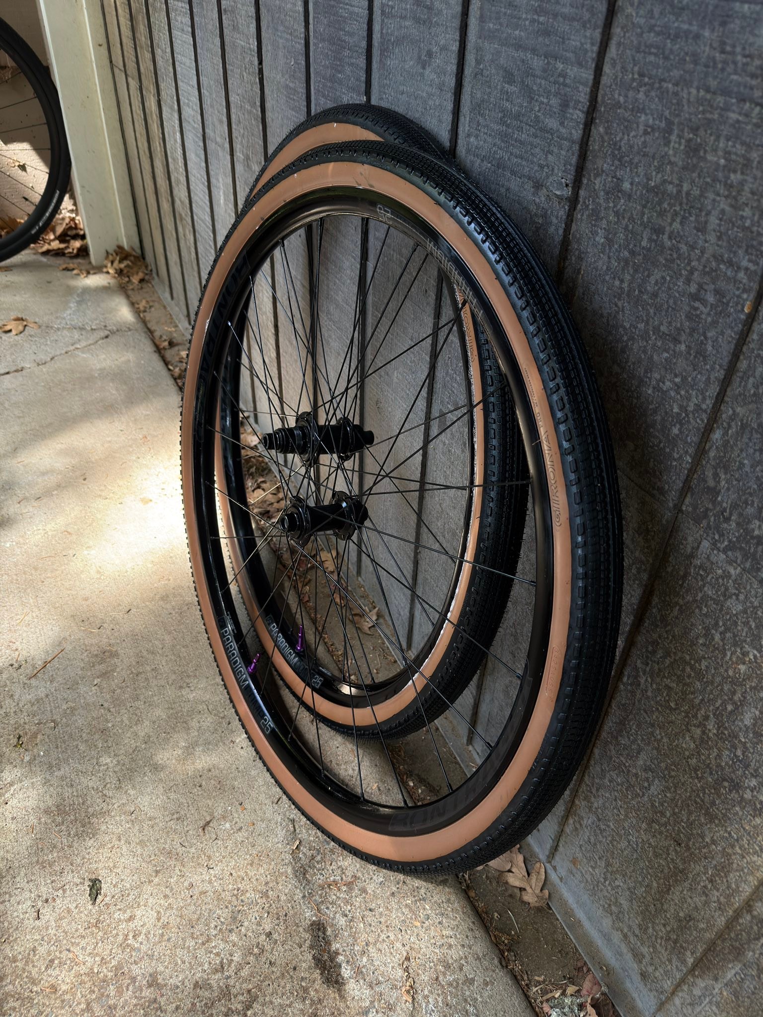 Trek Checkpoint owner selling nearly new Paradigm Comp 25 wheels
