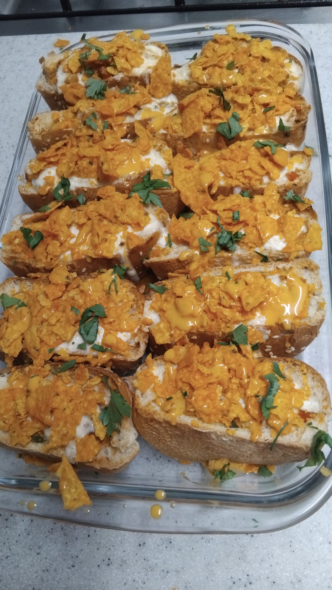 Rosa - Food for suhoor Chicken sandwich in burger bread with doritos ...