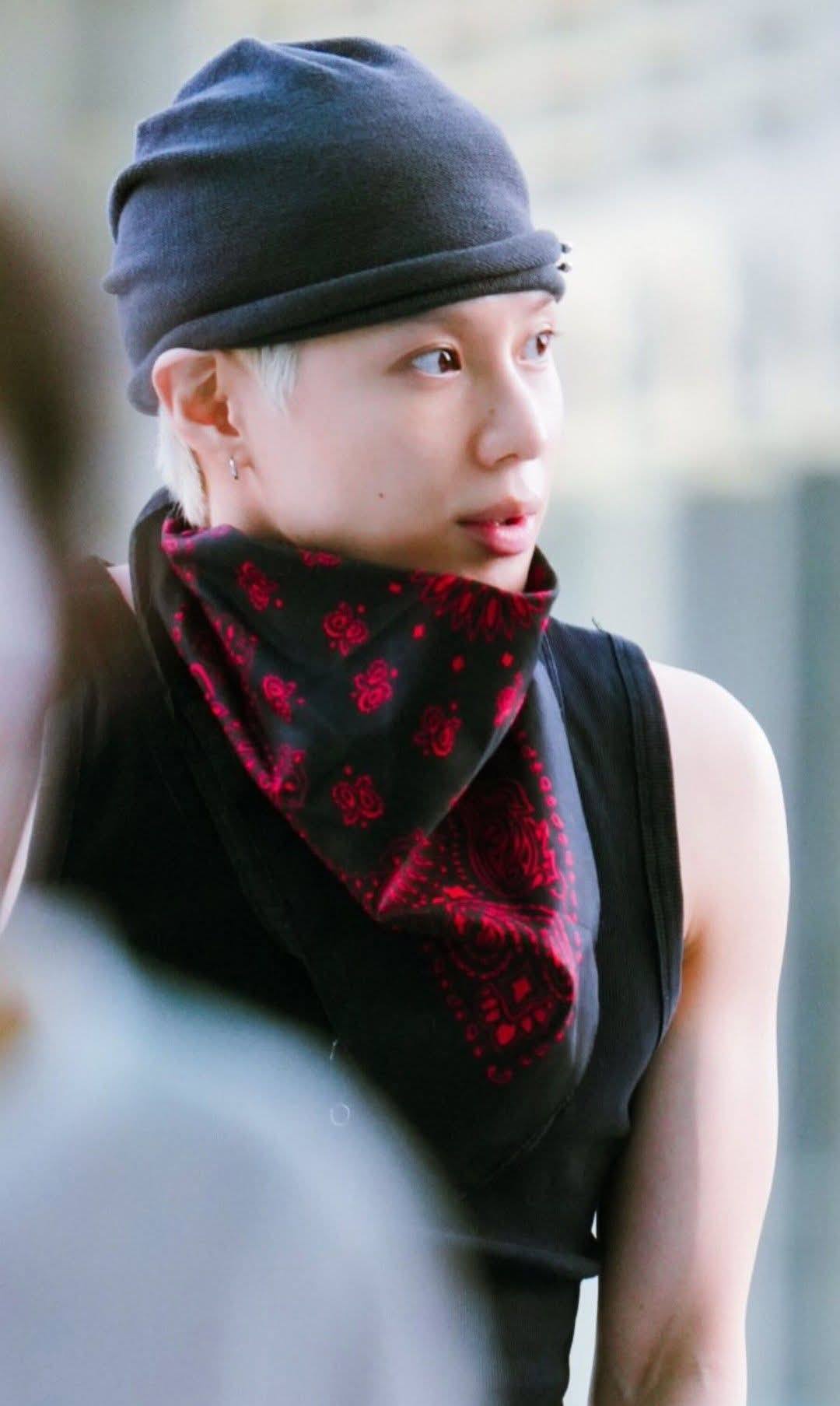 Hw looks fantastic 🤩 #TAEMIN #SHINee 노랑오리 O