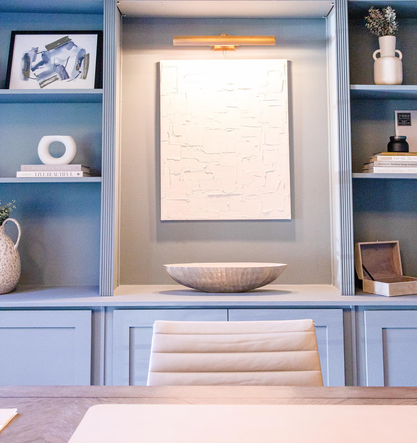 A zoom backdrop as impressive as... - Julia Rose Interiors