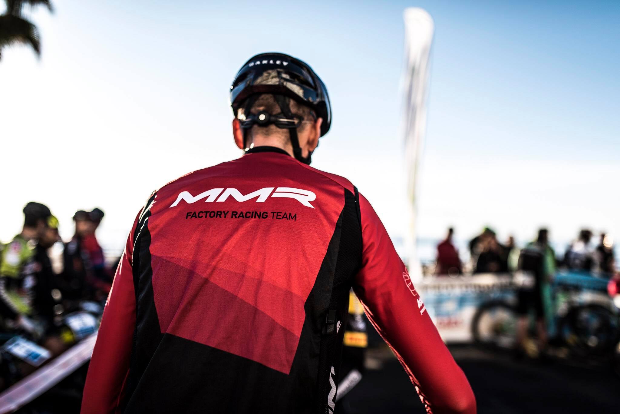 Siéntete como un miembro de... - MMR Factory Racing Team