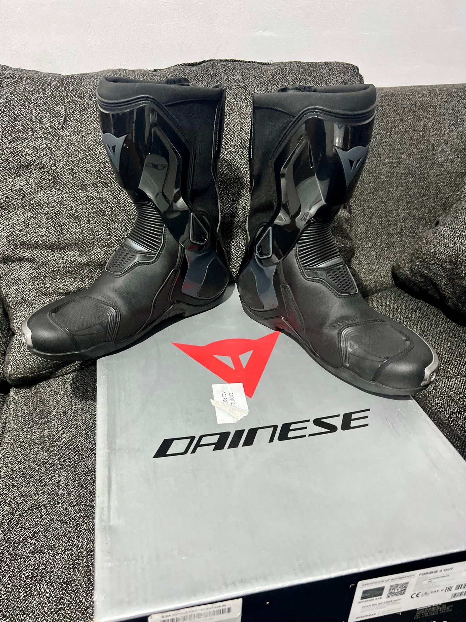 Para los que me pedían botas Dainese torque ORIGINALES Semi nuevas 