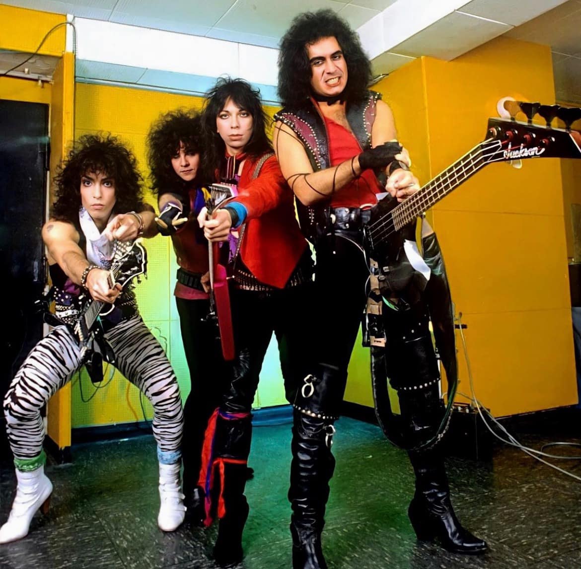 KISS - LICK IT UP - WORLD TOUR (1983)