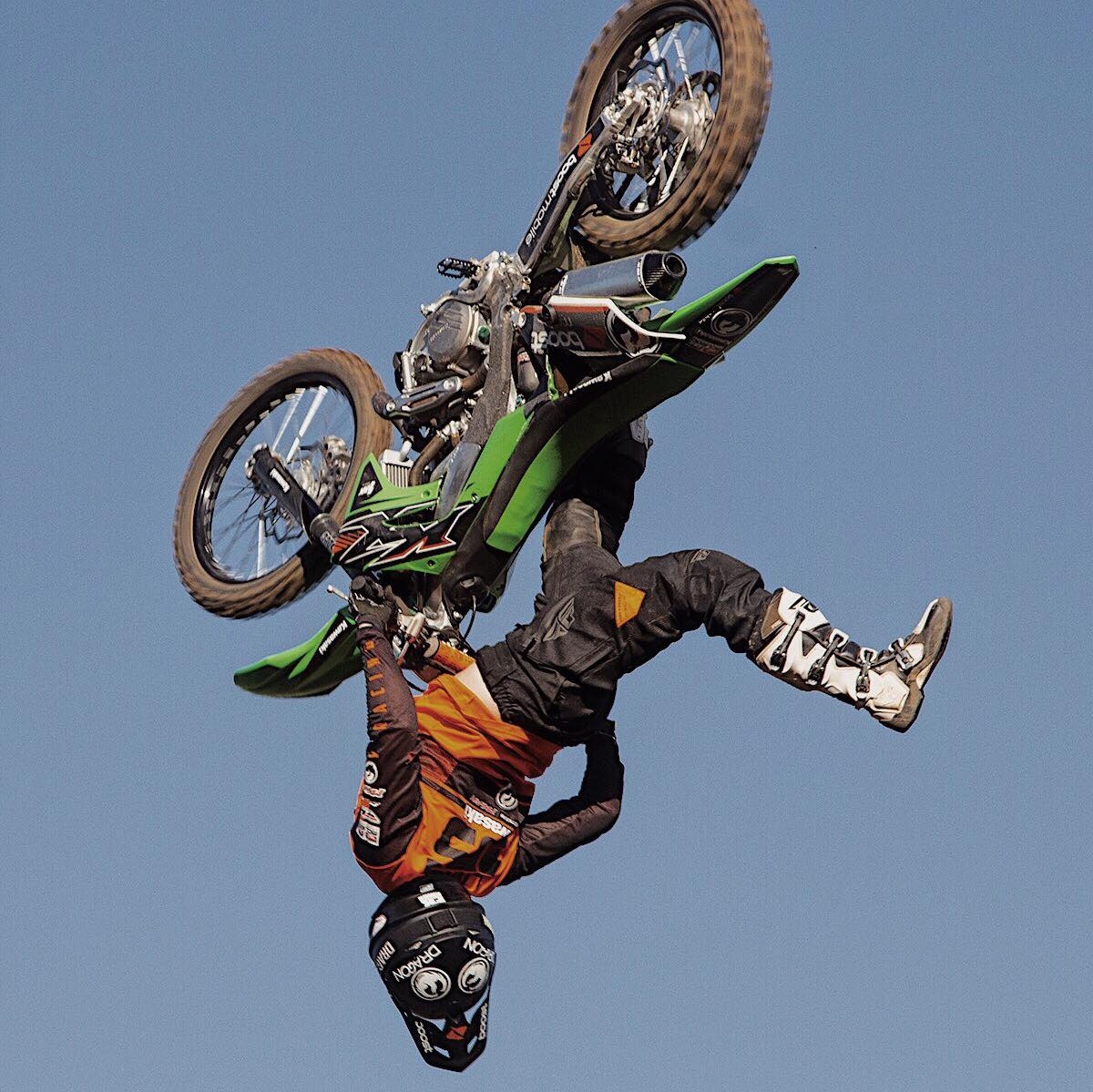 Chad Reed was straight off the plane and into a helicopter! Checking ...