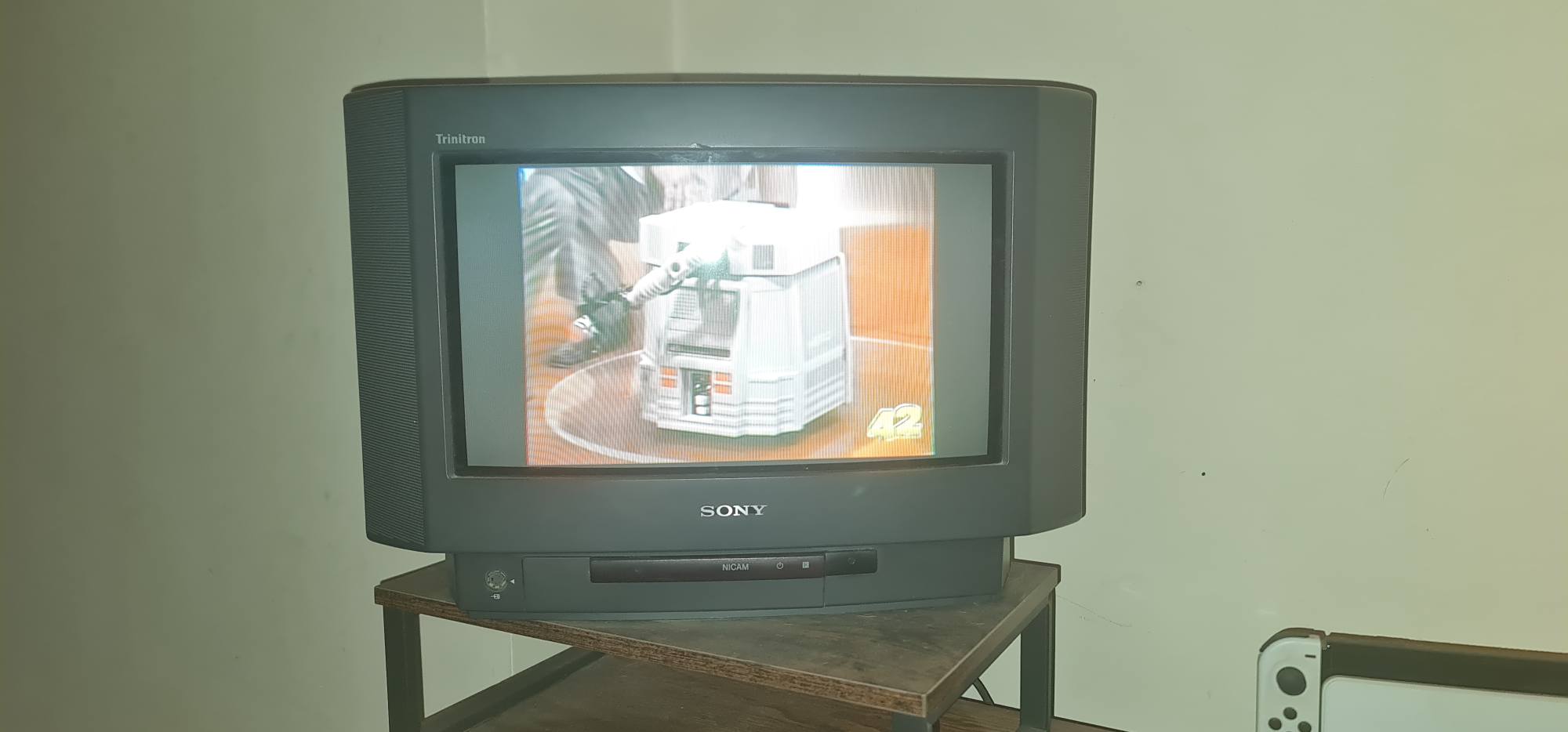Sony KV-16GW1 16