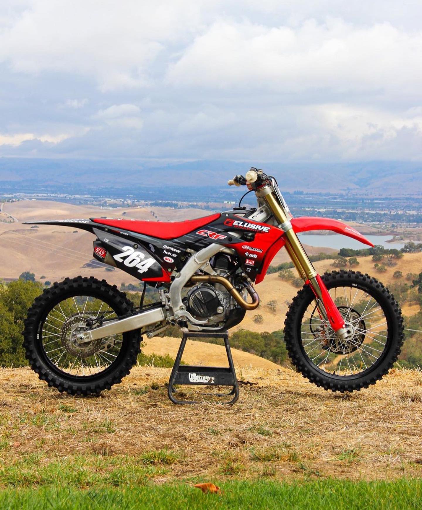 Elusive Graphics | Monterey CA