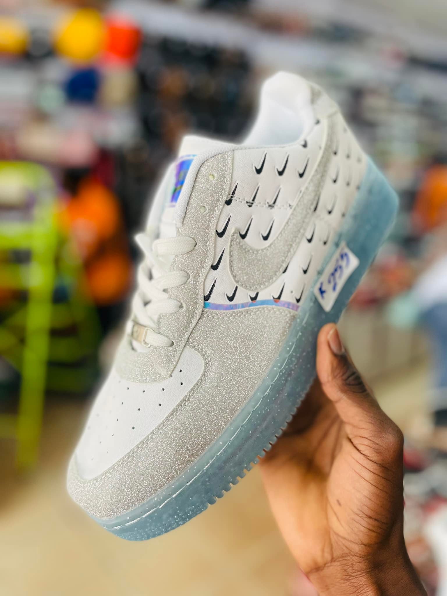 Shoes for sale | US$ 88,888.00 | 霍馬斯區 · Windhuk
