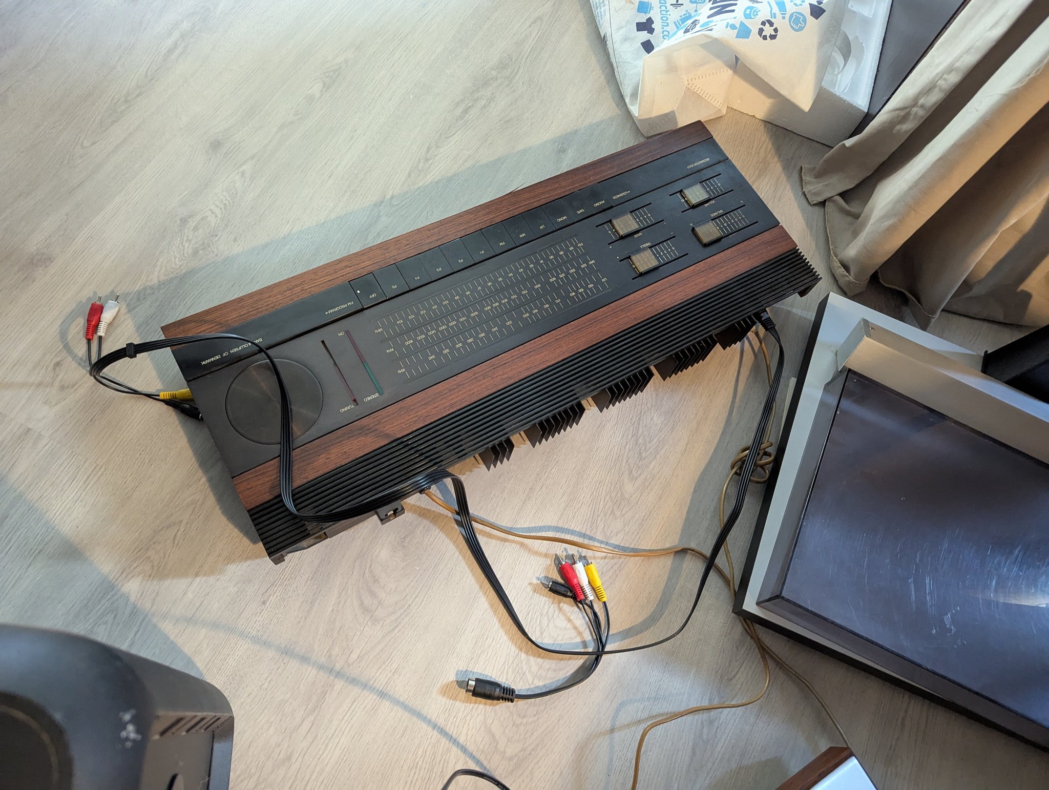 Bang&Olufsen Beomaster 1900 HIKE LICHT｜Www.jogafashion.shop