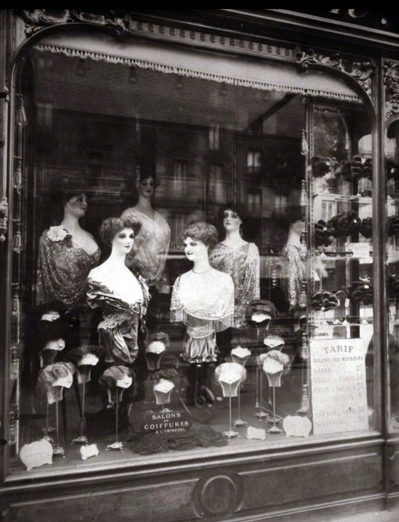Paris, 1912 - Hairdressers Shop Window boulevard de Strasbourg by