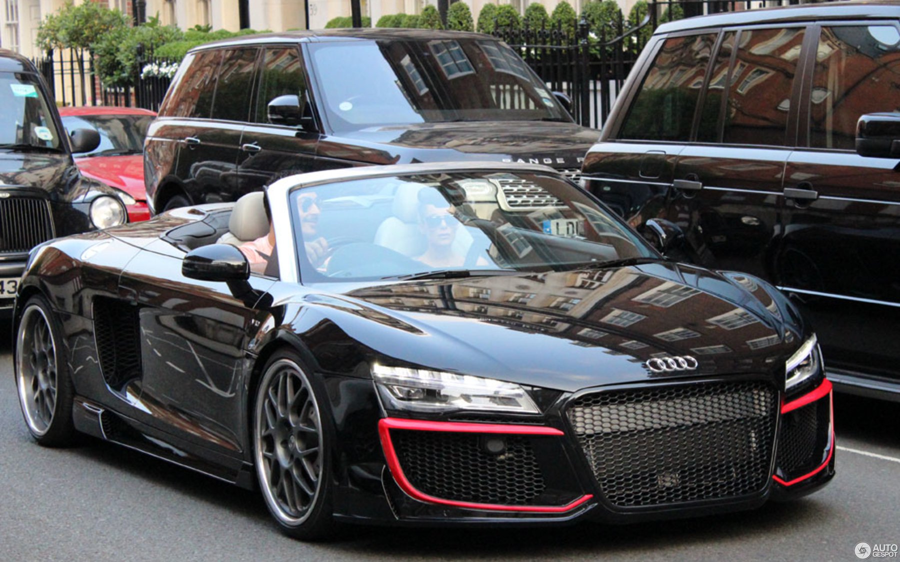 Posamochod - TE AUDI R8 JEST TAK SZYBKIE JAK BUGATTI!...