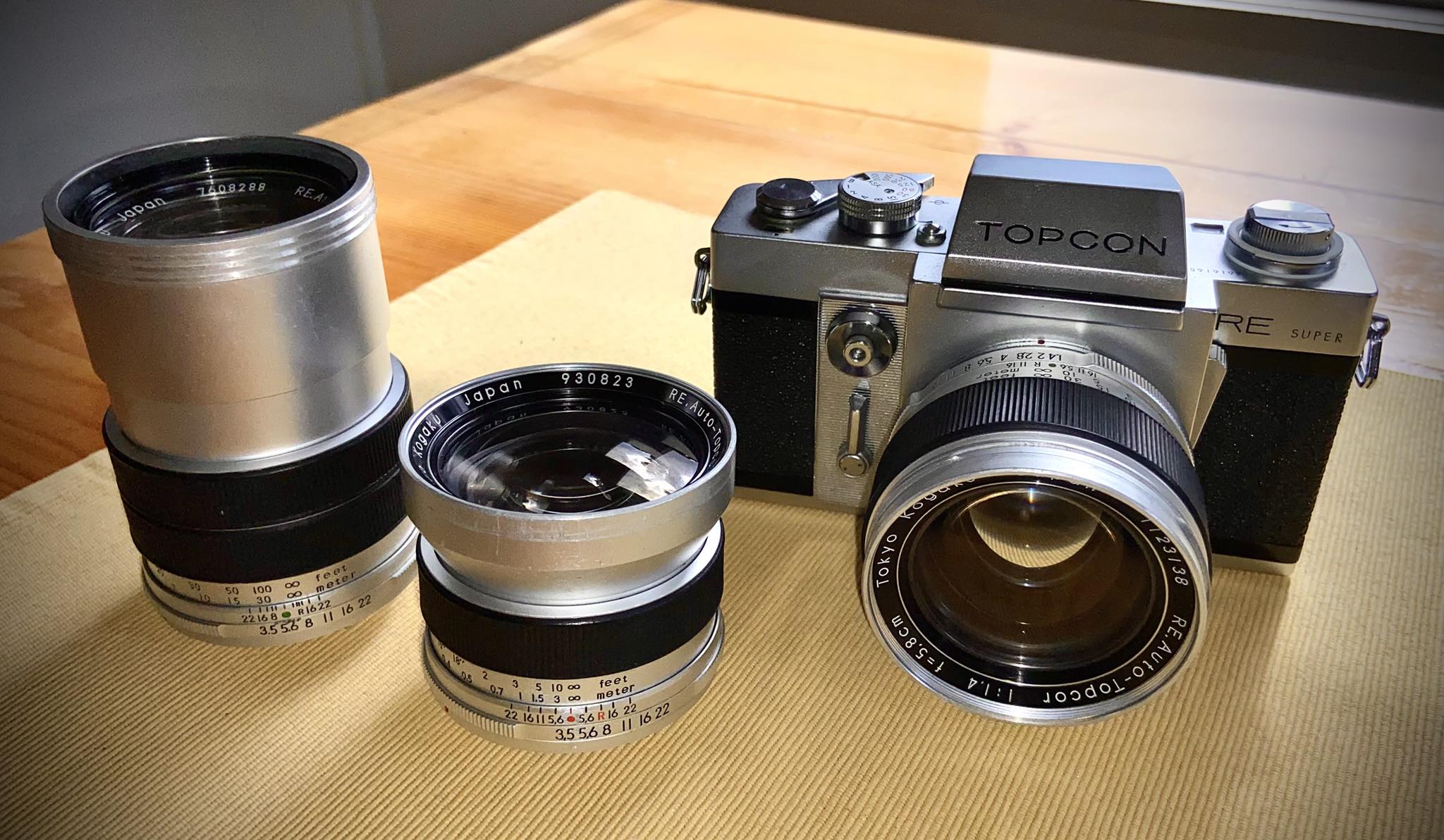 Topcon RE Super camera with RE Auto-Topcor 1:1.4 f=5.8 cm lens