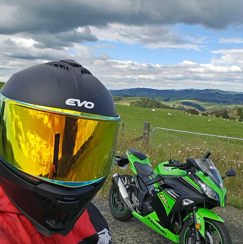 Lets hit the road solo rider and chill 😎 #newzealand #kawasakininja ...