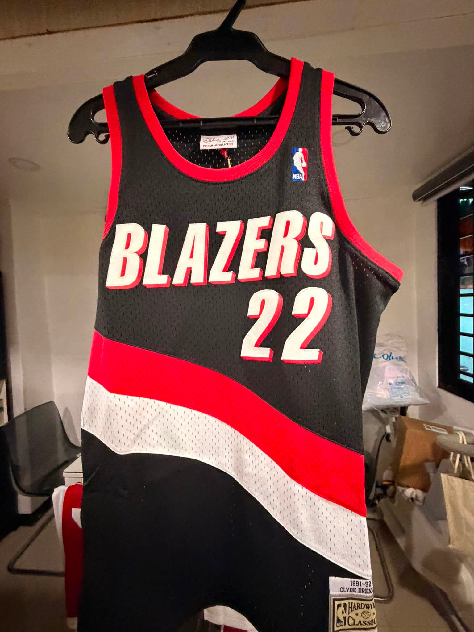 Mitchell & Ness Clyde Drexler Portland Trail Blazers jersey