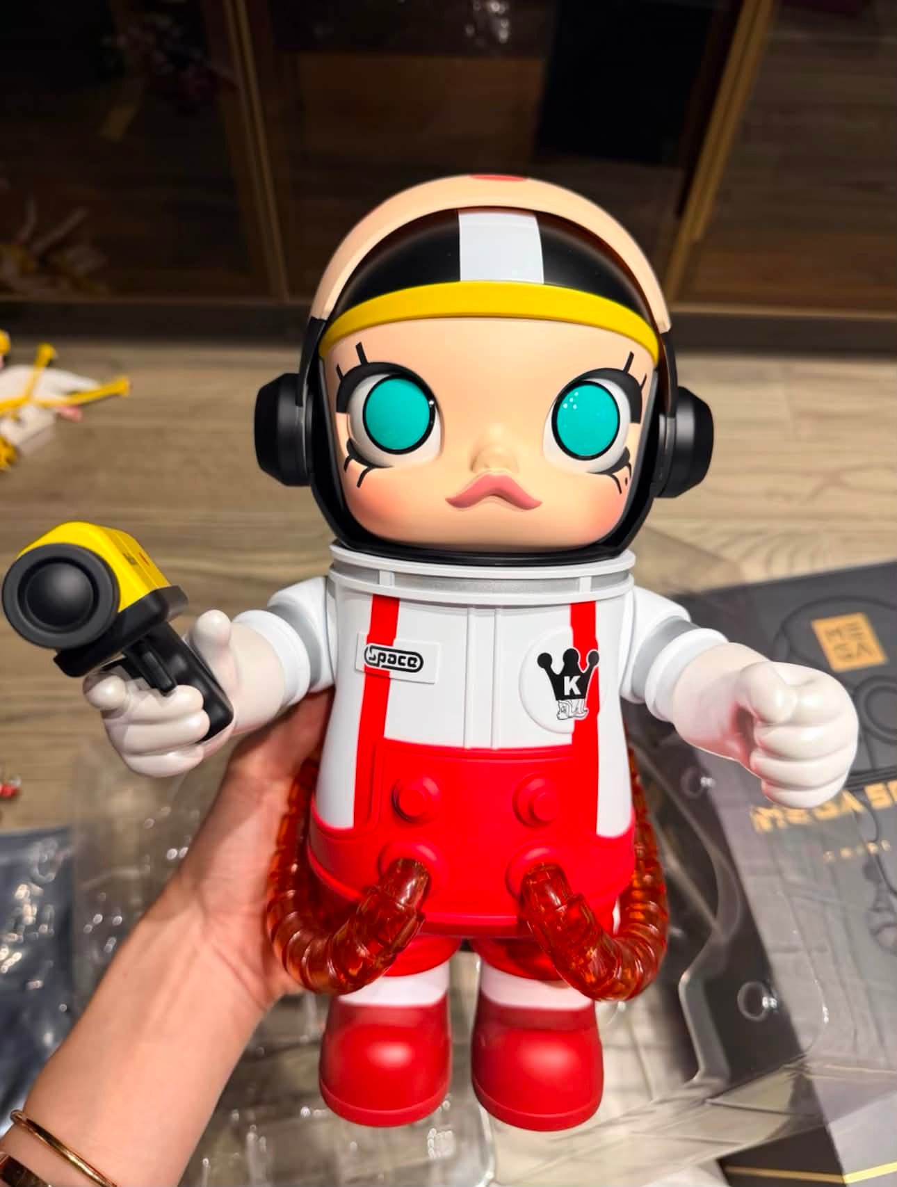 Popmart Mega Space Molly Chibi Maruko Chan 400% for sale - Version