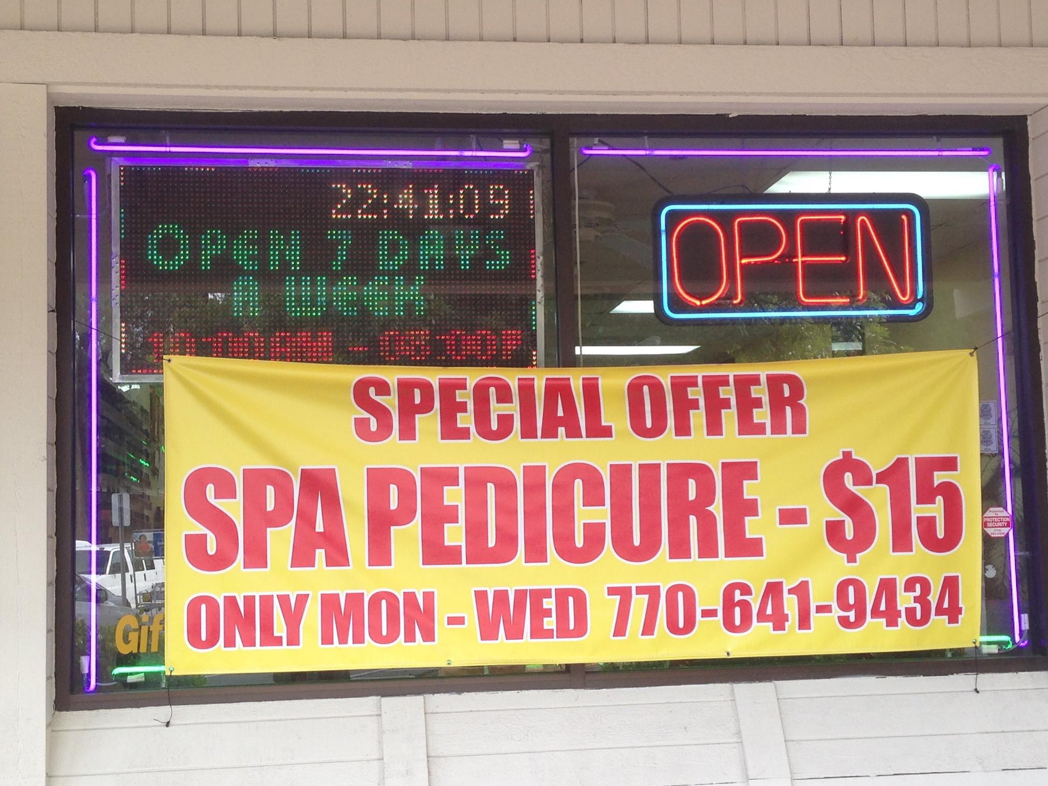 Golden Nails Sandy Springs GA