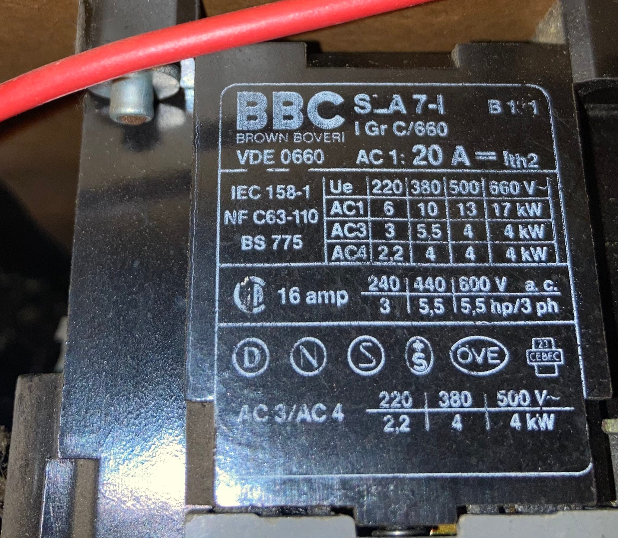 BBC Brown Boveri Thermische Relais T25 DM17
