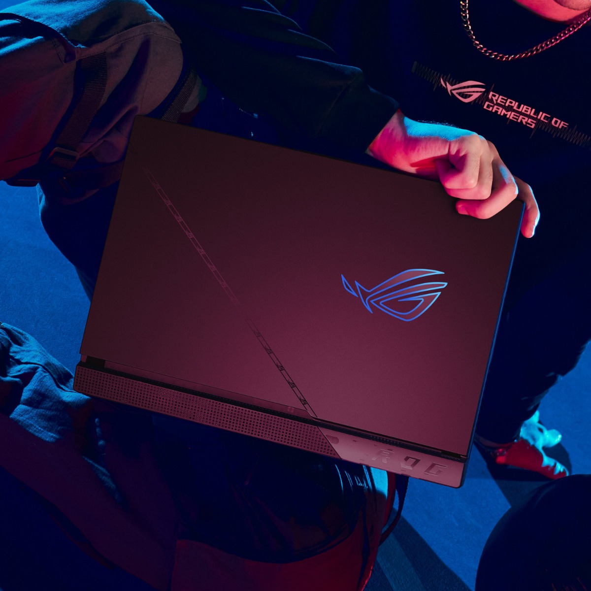 ASUS - Pixel Perfect Power - ROG Strix SCAR 15! Draw more frames and ...