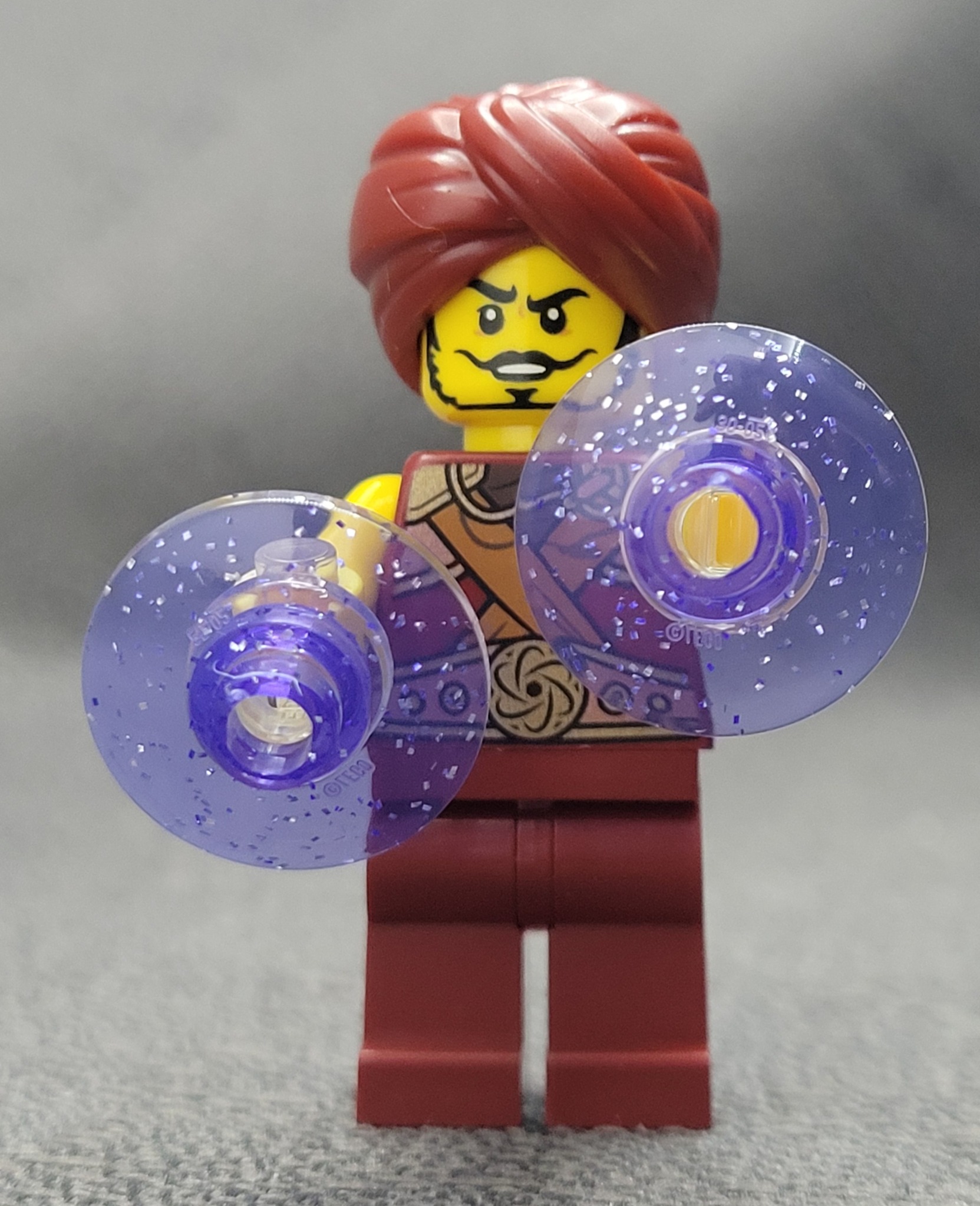 LEGO Minifigure Gravis from Ninjago Legacy set 71735 Tournament of