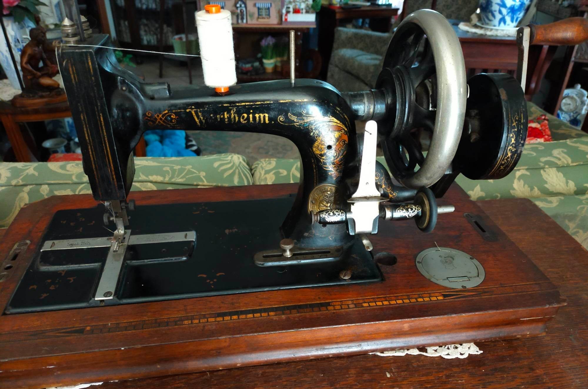 Hi there, I've recently purchased this lovely Harris Family No.2