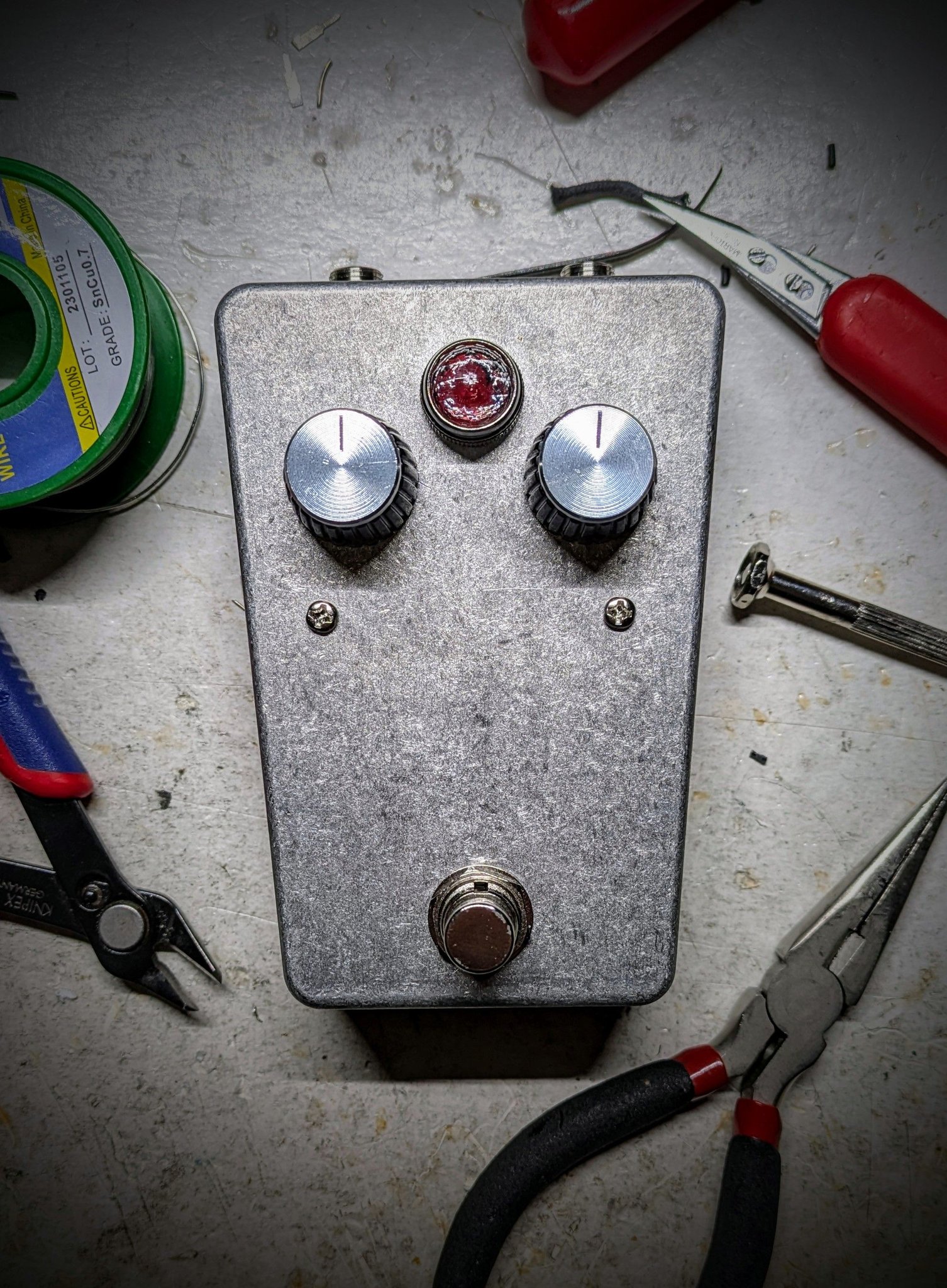 DIY treble booster pedal using op-amp
