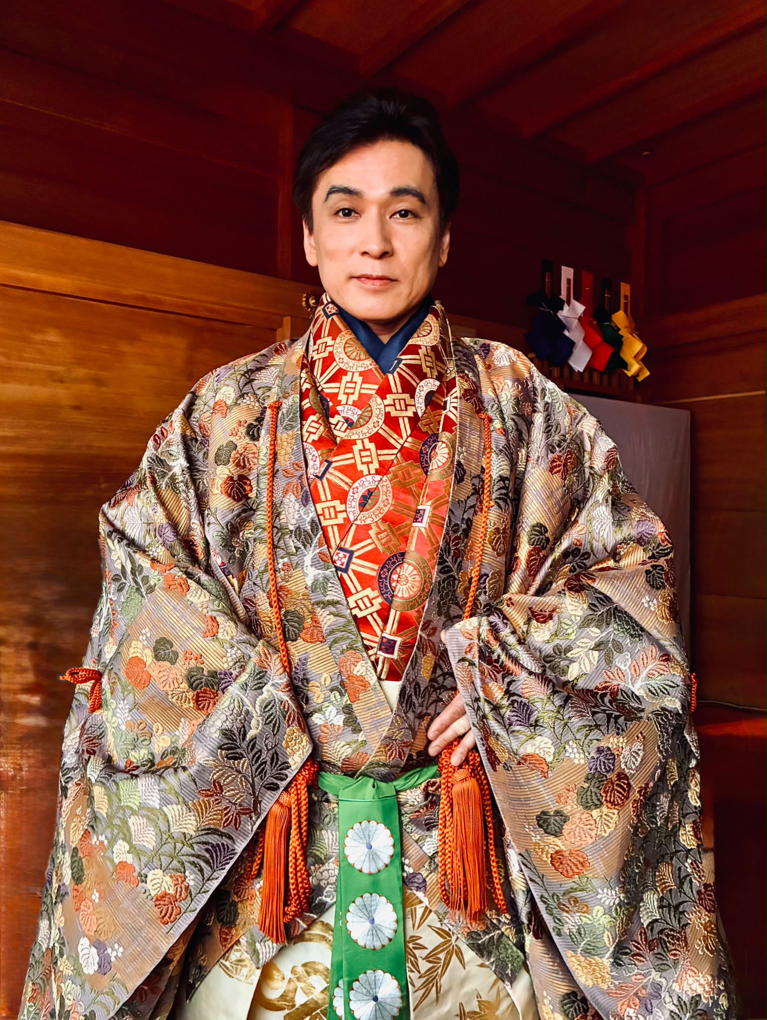 Me imagining Ichigo wearing this kind of kimono* 👘🥲🥰😭