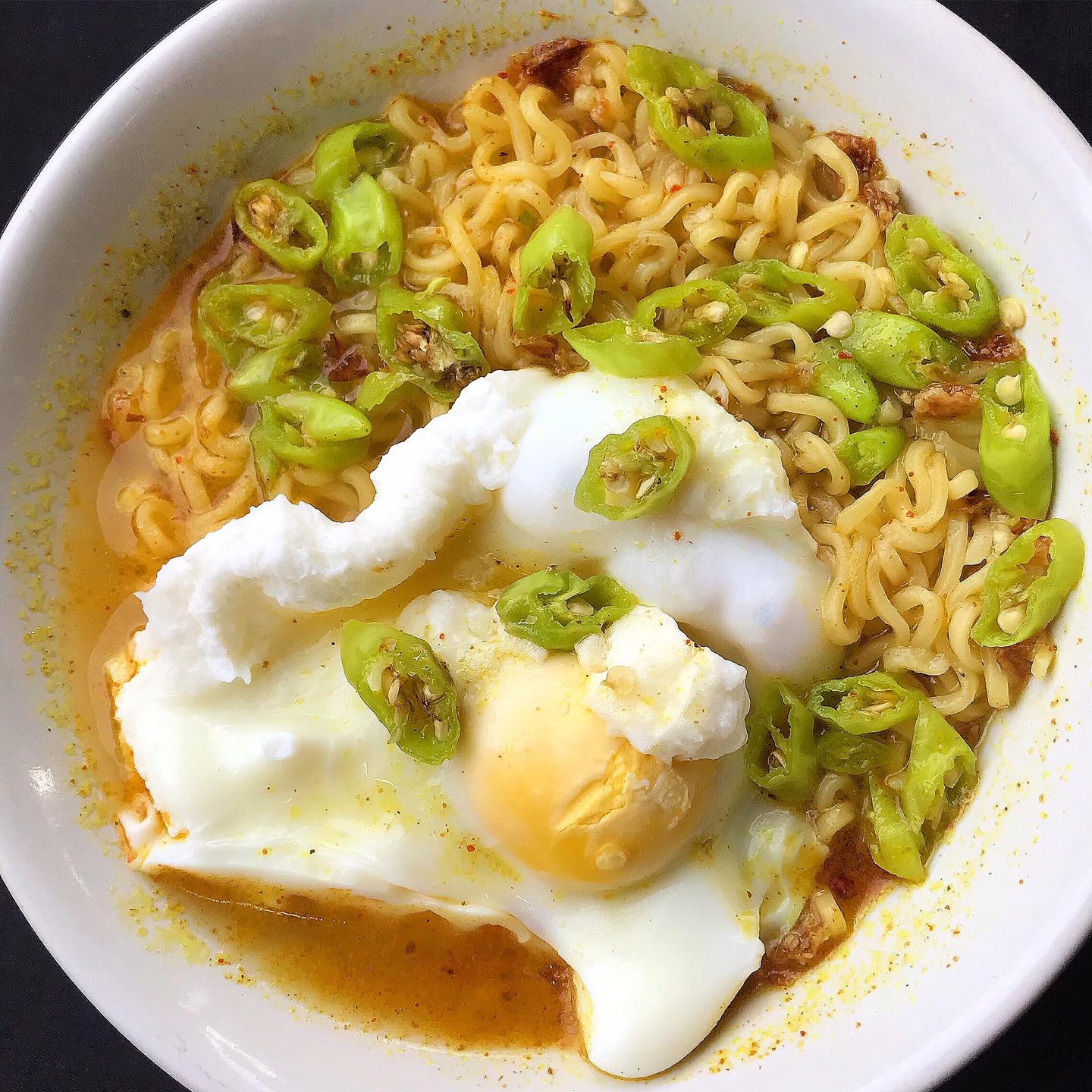 SANTE SORE SAMBIL MENIKMATI MIE KUAH... - Warung Men Runtu | Facebook