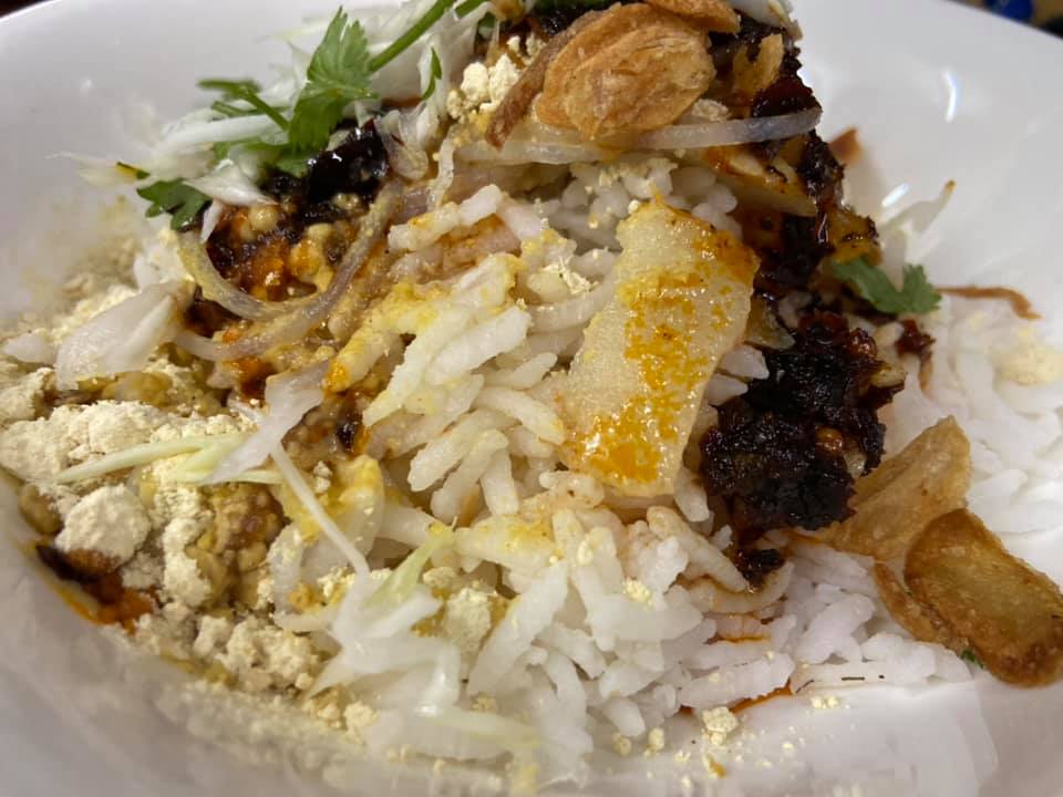 Pyay Daw Oo Traditional Rice Salad | Kamayut