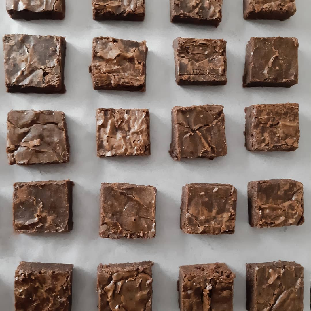 Suecofé - El brownie es un bizcocho de chocolate con...