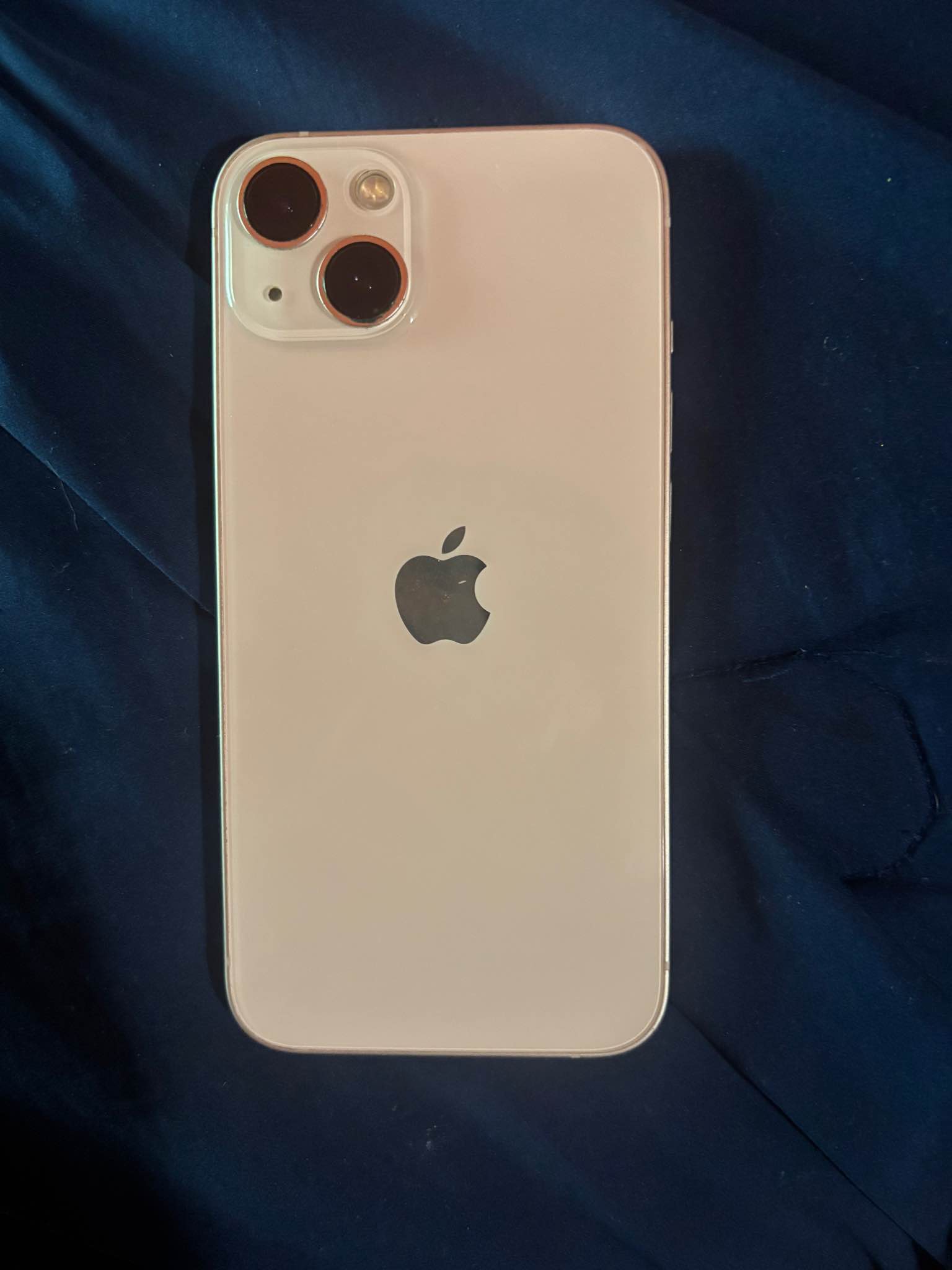 Pink iPhone 13, 126gb, battery health 76%, nothing wrong with it 