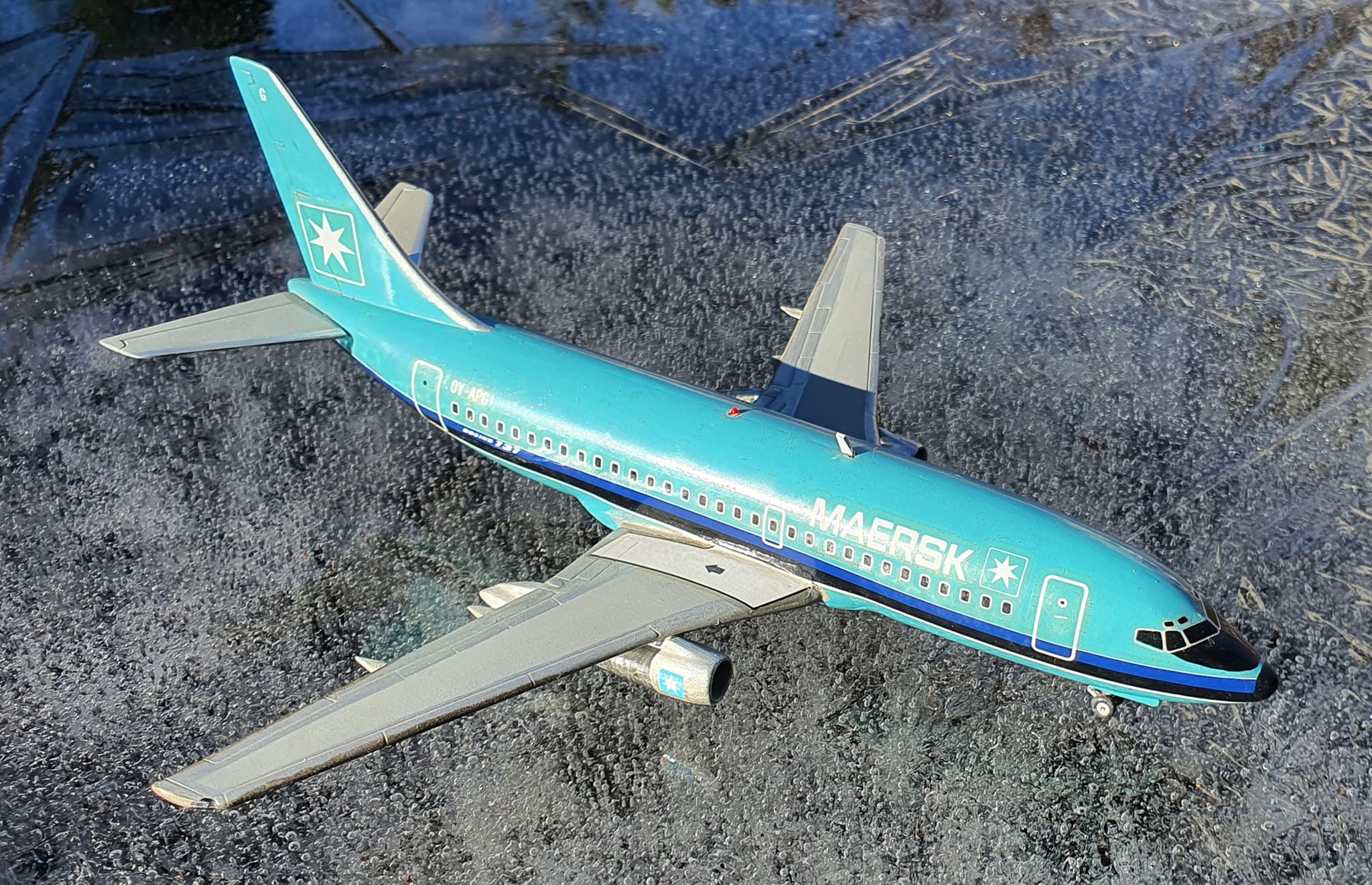 an old 1/144 scale Airfix 737-200 with BraZ resin engines and J