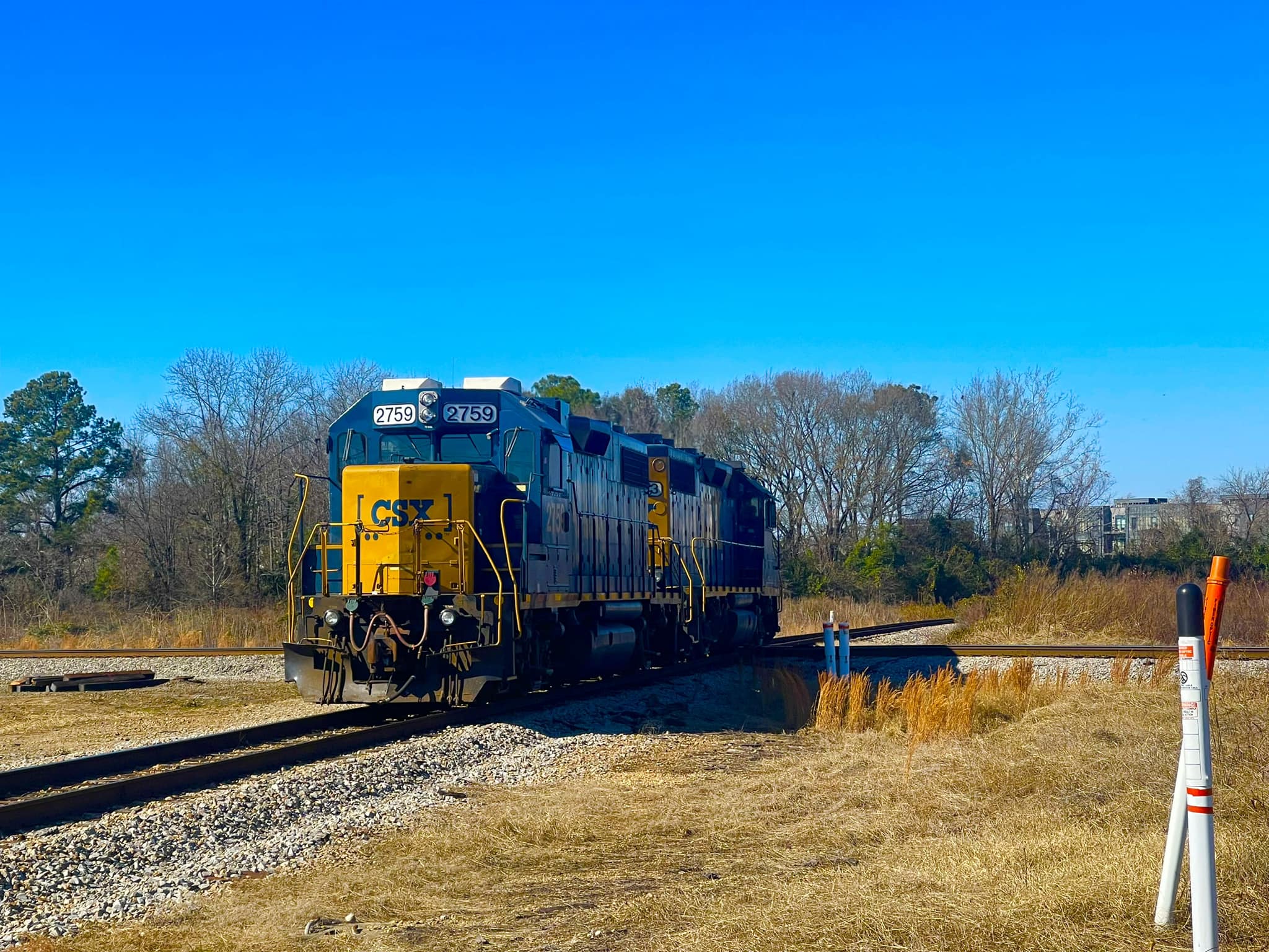 CSX Y102 heading towards the CN&L sub from the eastover sub 