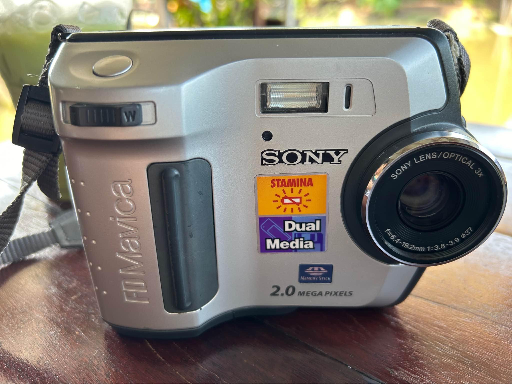 Sony FD Mavica 2MP ใช้ FD Disc + Memory stick รุ่นใหม่ 2 ระบบ - Cameras ...