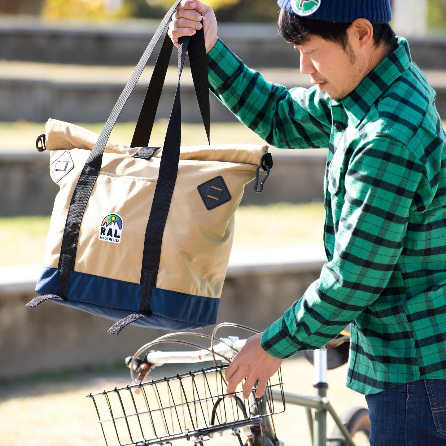 RAL WB LOADER is back in stock! THE WB LOADER is a tote style bag