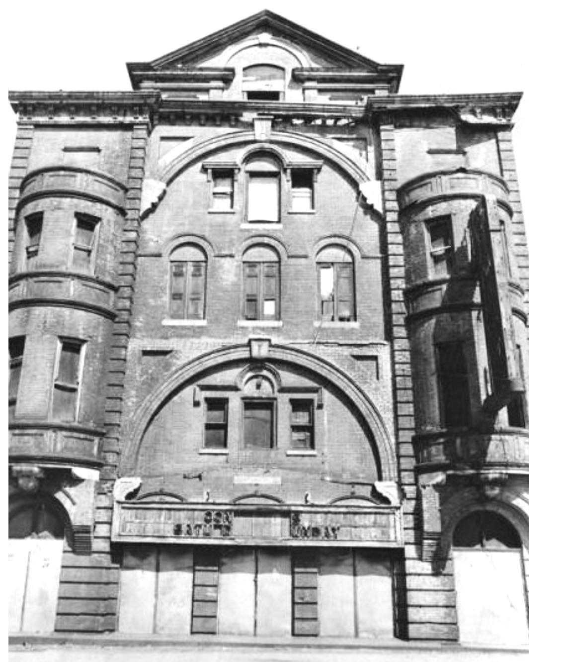 ✨Do you recognize Palmer Auditorium as the old 