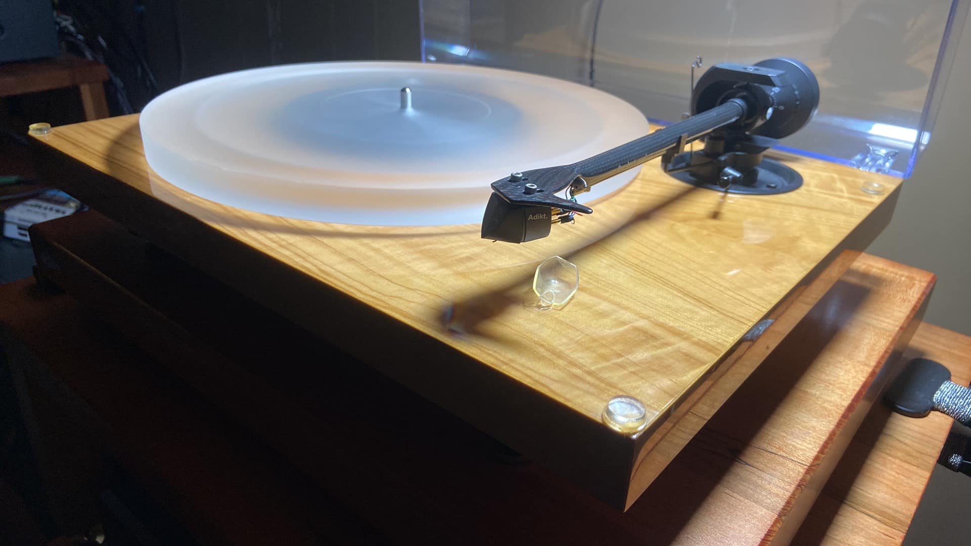 1-xpression with acrylic platter and Linn Adikt cartridge for sale