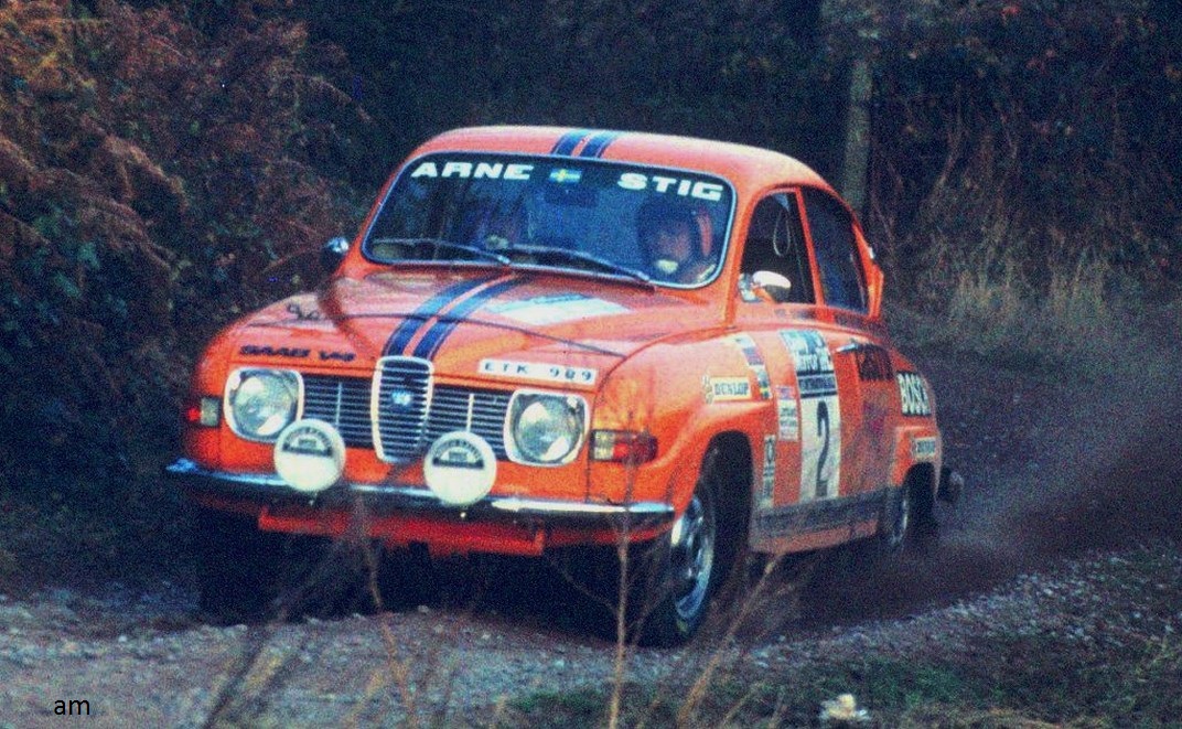 Modellino 1:18 Saab 96 V4 Rally – Stig Blomqvist #1, Rally Di Svezia 1973, IXO - Foto 4