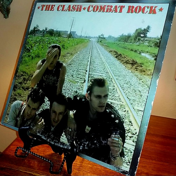 THE CLASH LIVE JAMAICA 27.11.82 (Year? Label?)