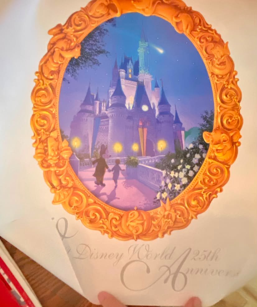Celebrate a classic era of Disney history with this vintage 1996