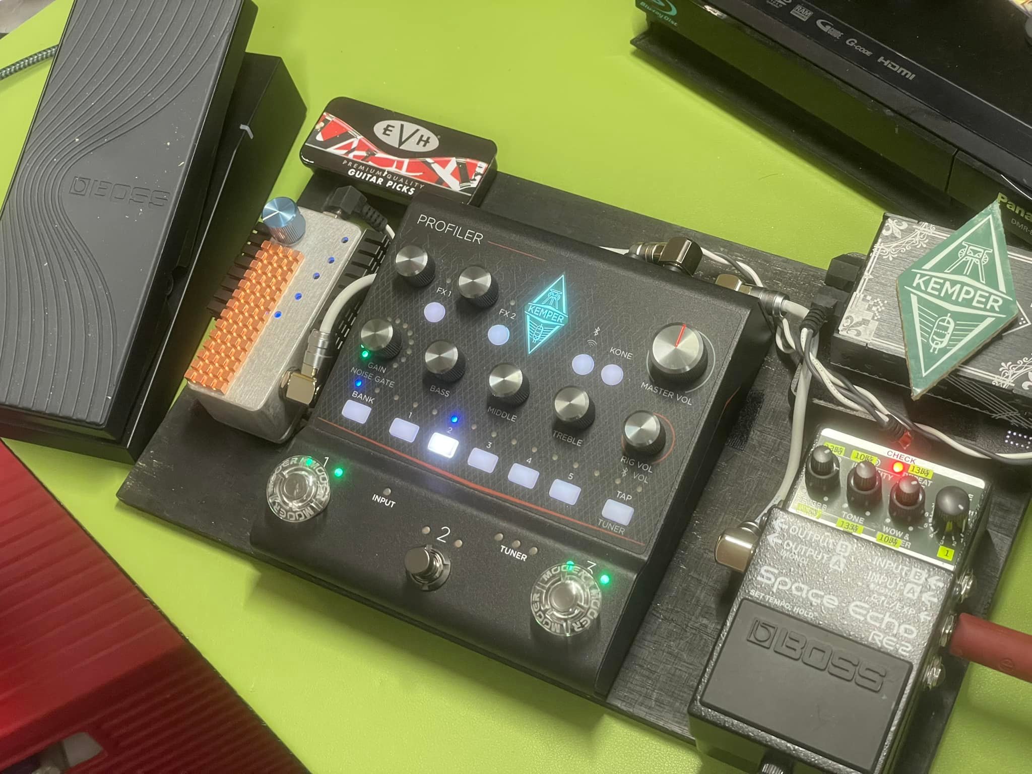 Using Boss EV-1-WL with Airstep via 5-pin MIDI to TRS