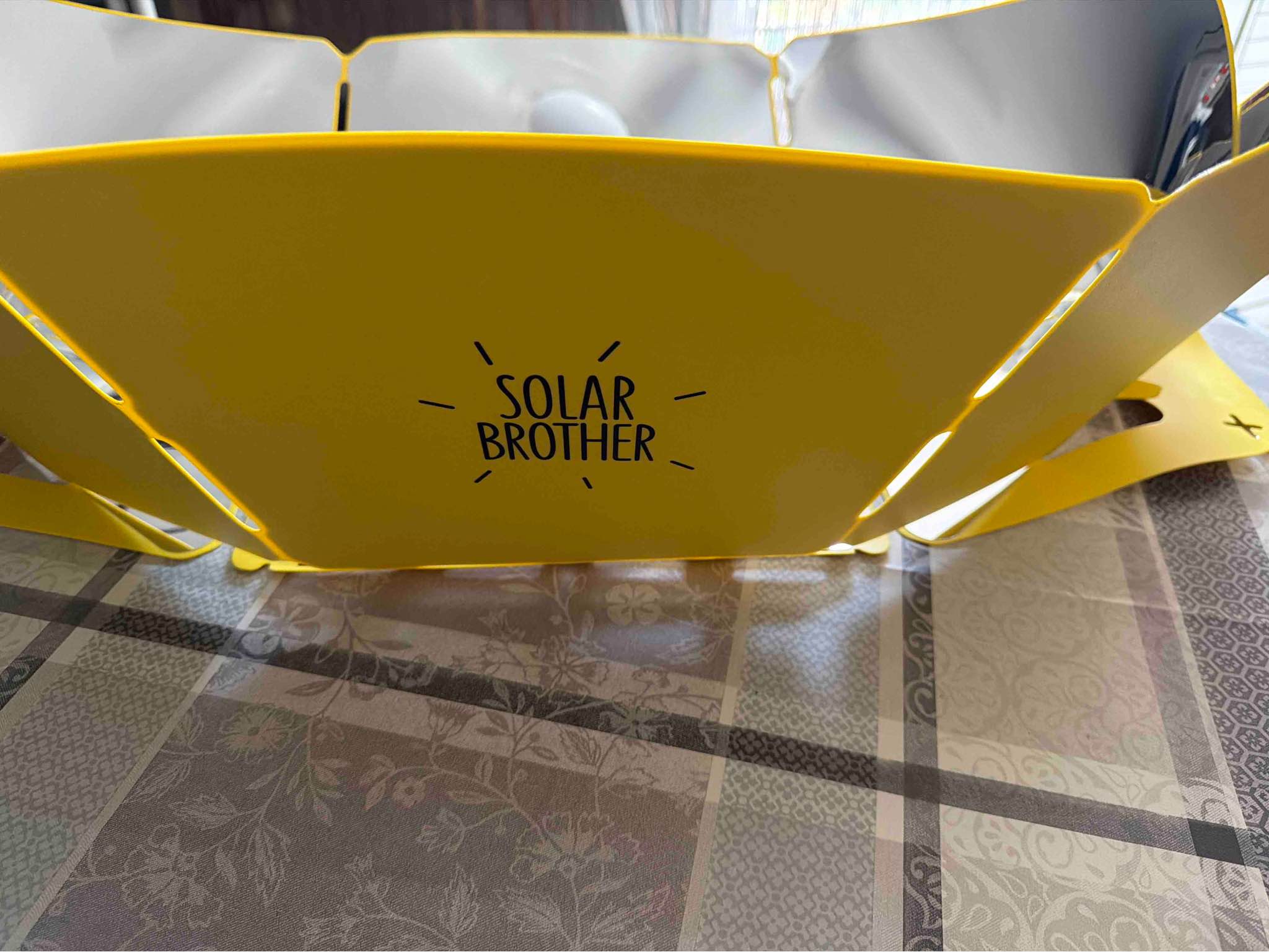 Cuiseur Solaire Ultra-Compact SUNGOOD – 80°C à 120°C Avec Réflecteur, Sac De Cuisson, Repose-Plat, Sac De Transport Et Livret De Recettes Inclus