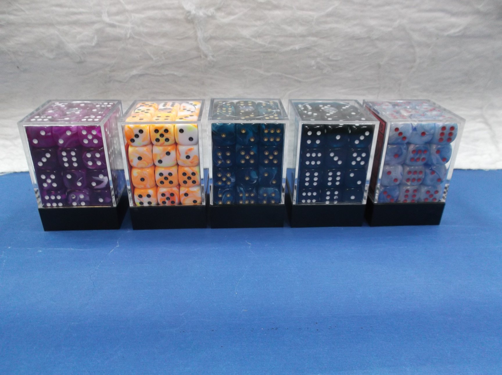 Chessex – 36 Dés Lustrous – 12 Mm – Violet Et Or – Pour Jeux De Rôle Et Société