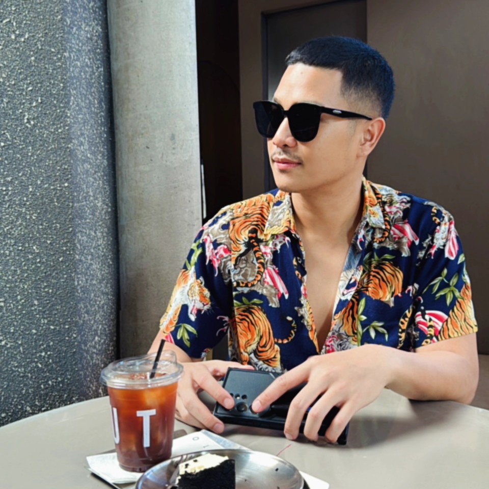 😎 - Thanop Thareethai