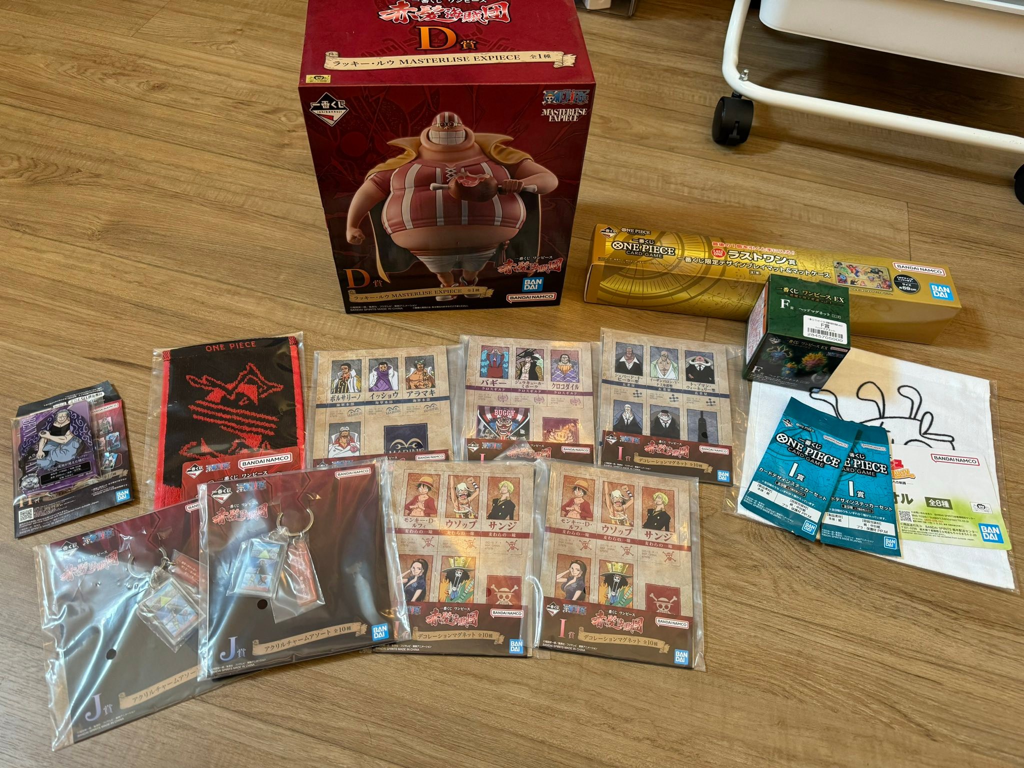 售一隻黑魔導女孩C賞1400 台中面交