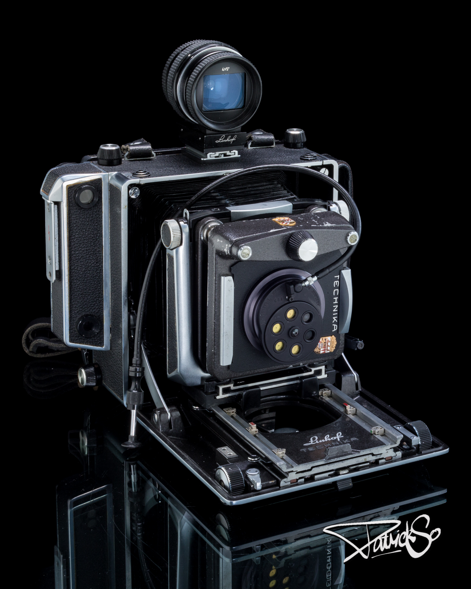 Finally found this - changing Linhof Technika 6x9 into magnifying