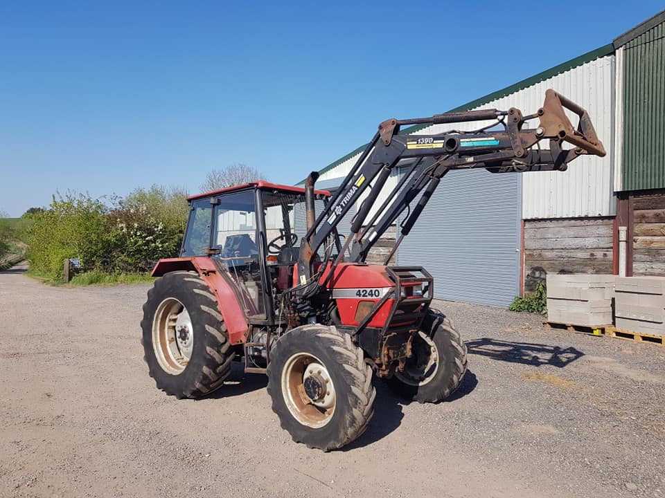 CASE 4240 FITTED WITH TRIMA... - Ellwood farm machinery