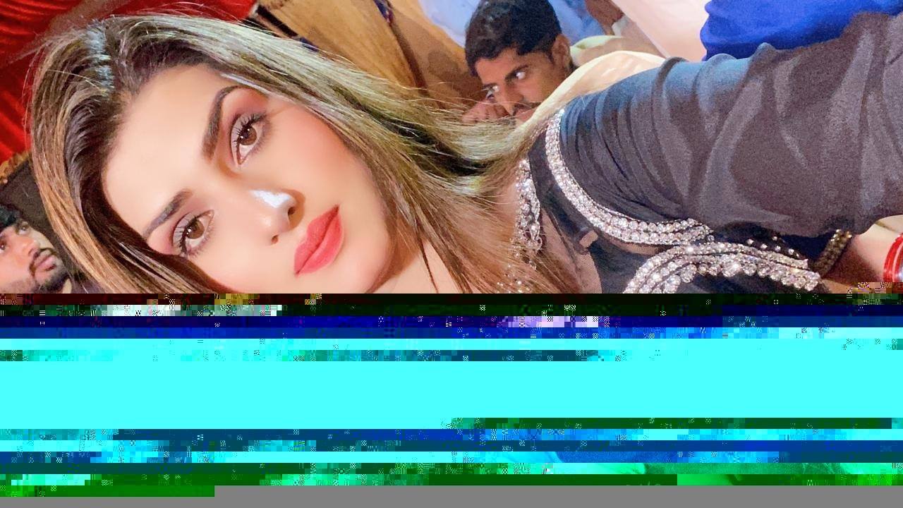 Urwa khan - Urwa khan added a new photo.