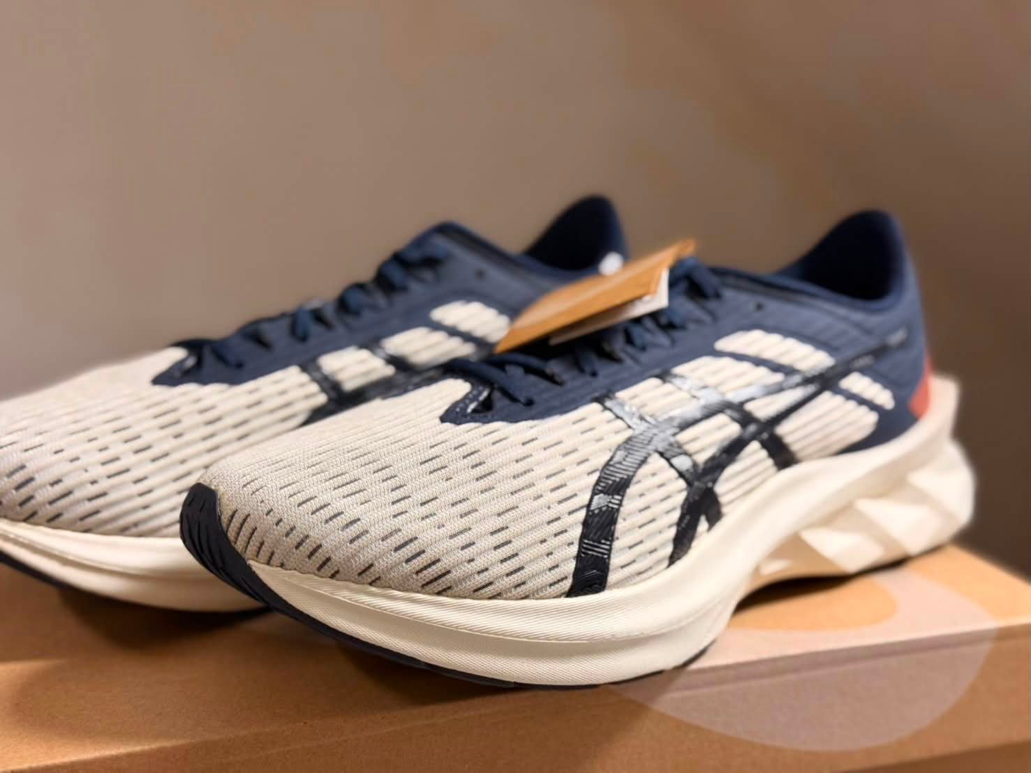 ขออนุญาตส่งต่อ Puma Fast-RB Nitro Elite LD Size 9.5US 27.5 Cm สวย 