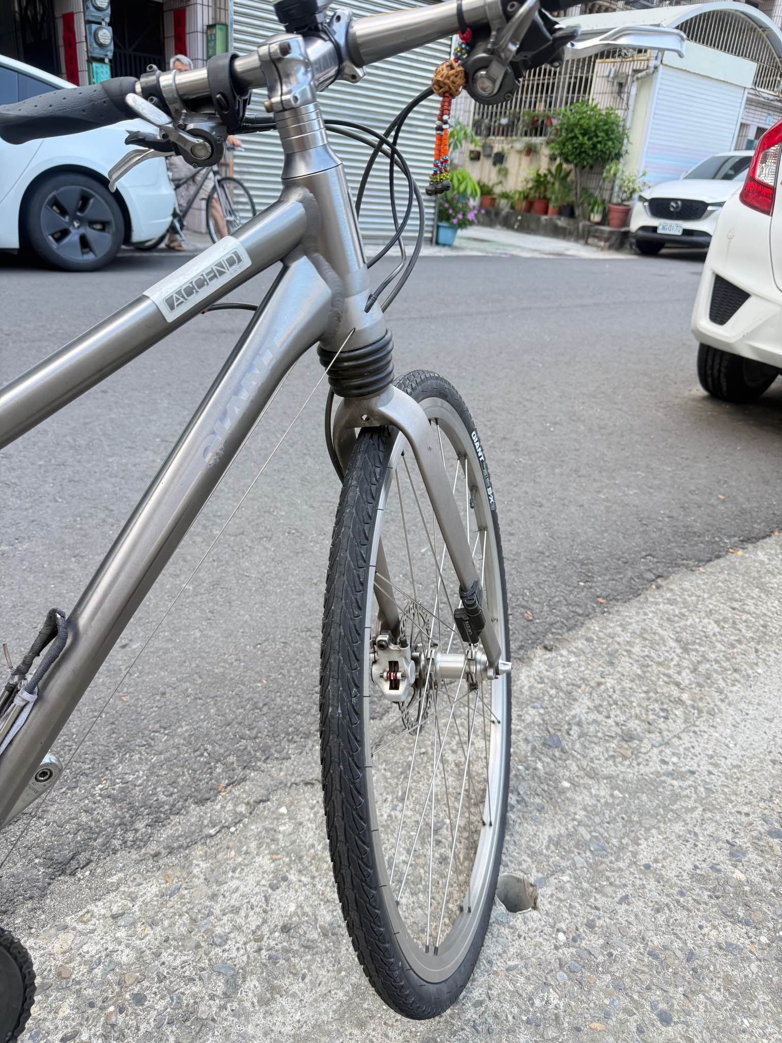 捷安特*鋁合金-跨界公路車GIANT ACCEND ONE [SHIMANO 105-30速] 油碟+ 