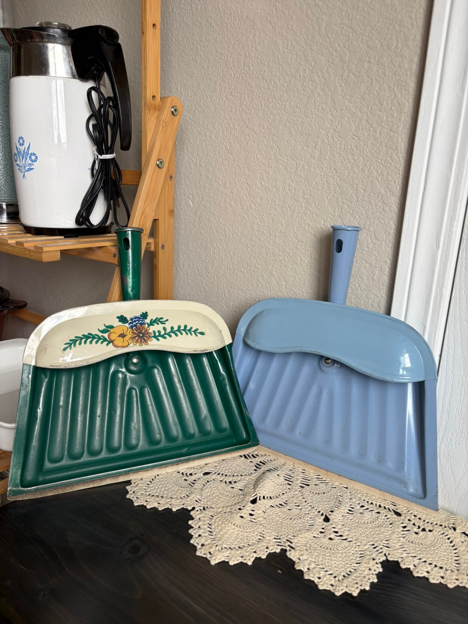 1960s J.V. Reed & Co Metal Dust Pan ?